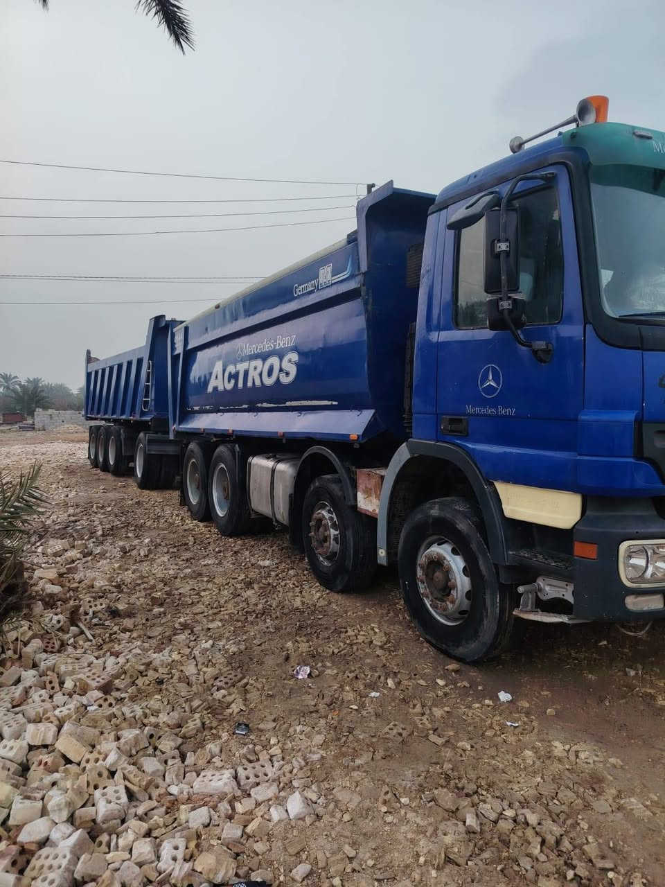 السلام عليكم اكتروز للبيع موديل 2004 بموديلهة كير مكينة شاصي مكفول رباط 24 خمس ورك كير كهربائي تخم تاير مكان بغداد تقاطع النهروان *********** رجآء الموشراي لا يتصل
