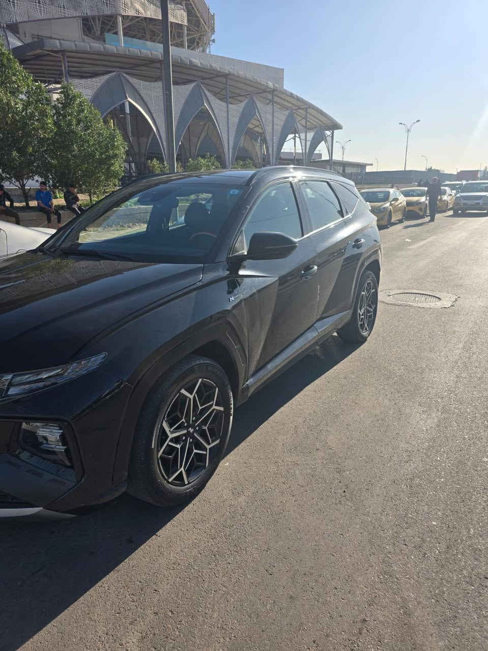 سلام عليكم سياره توسان موديل 23اولاين كامل مواصفات ضربه موضحه بصور سياره بسمي بغداد مدينه الصدر رقم *********** \\ ***********
