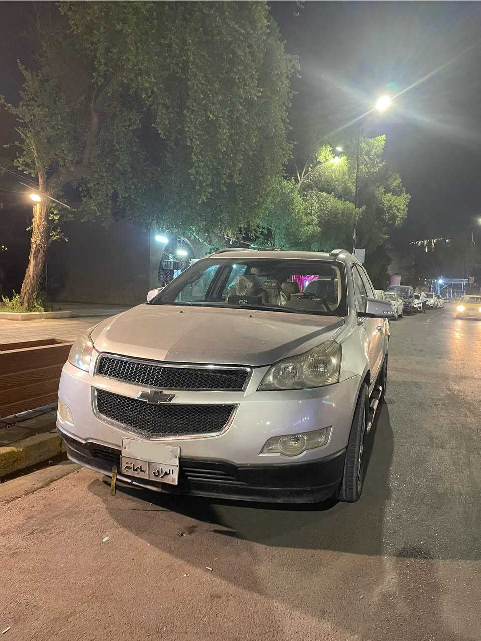 السلام عليكم ترافرس ٢٠٠٩ خليجي فول مواصفات
بأسمي السيارة على وضعها البلادي كشنات جلد تدفئة فتحتين سقف  تحكمات كشنات وستيرن تبريد شغال ثلج  بيها طخات ترجع ع البارد 
سعرها ٨٧ ورقة بيها مجال للشراي تجي تشوفها ع راحتك مكاني بغداد وهذا رقمي ***********
