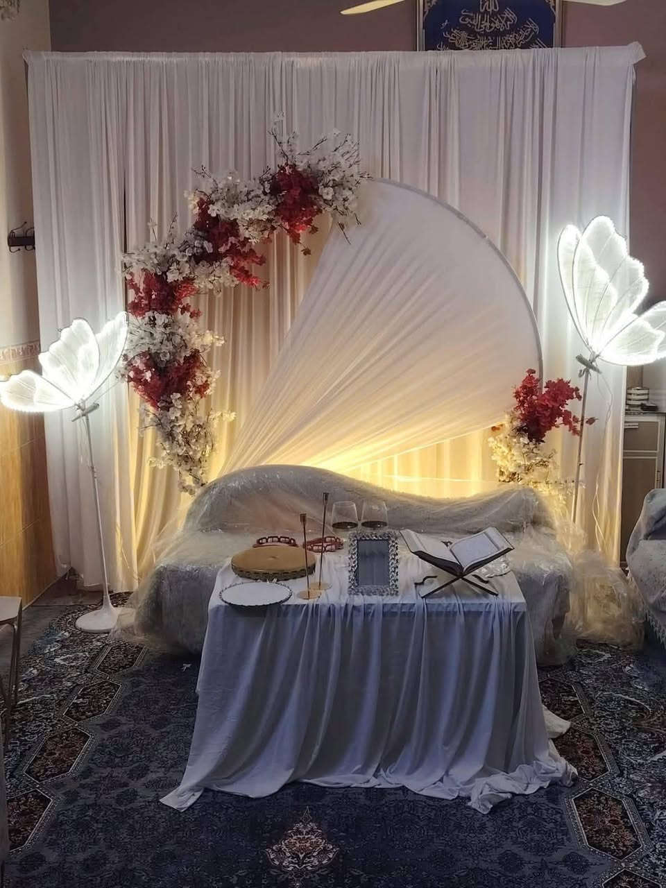 ✨
لأن كل تفصيلة تفرق… نخلي يومج مميز مثل ما تحلمين 💍

نصمّم كوشات راقية بتصاميم عصرية تناسب ذوقك وتخلي لحظتك أجمل 👑
من أبسط التفاصيل إلى أفخم اللمسات، كل شي نسويه بحب وذوق عالي 🤍

📍 للحجز والاستفسار تواصلوا معنا عبر الصفحة أو الاتصال على هذا الرقم ***********
📩 نرحب بكل طلباتكم ونصمّم حسب رغبتكم

Royal Touch – Where elegance begins ✨
