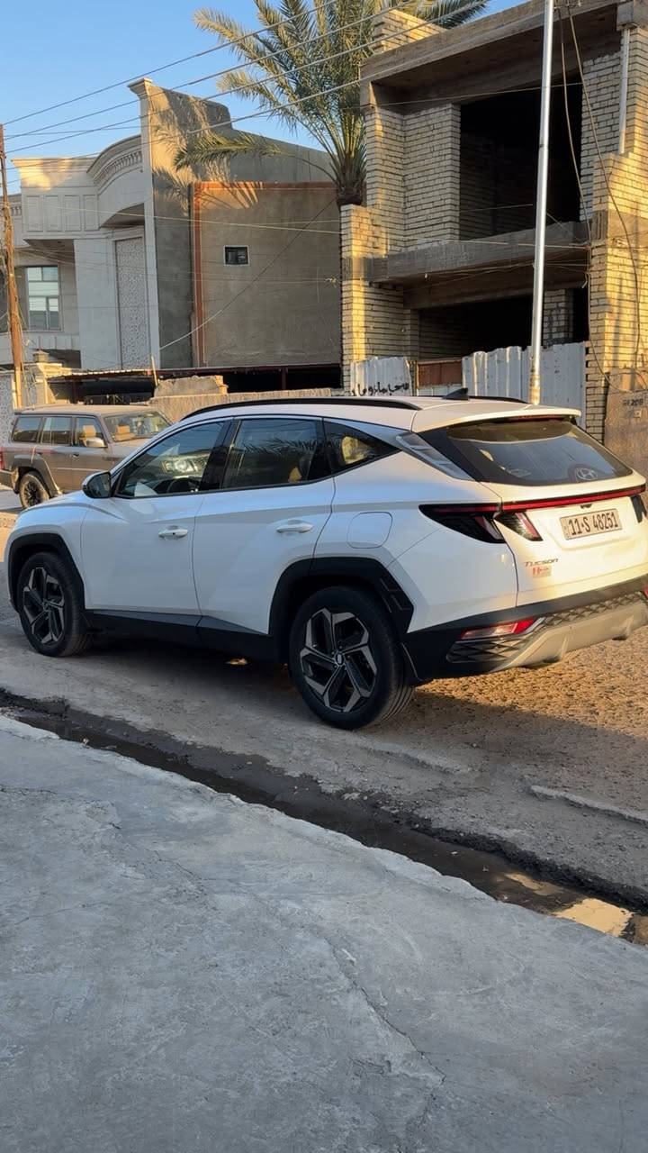 هونداي توكسان خليجيه موديل 2023 محرك 2000 سي سي المرغوب مواصفاتهة ويل جبير كروم بصمه تشغيل وابواب مري شفط اشاره بالمري بردات ابواب خلفيه كراسي جلد ابيض بلادي وكرسيين كهرباء وحساس امامي خلفي كامره شاشه ايبات هندبريك دكمه شاحن وايرلس لايت لد زينون وبقيه مواصفات المعروفه السياره ماشيه 60 الف كيلو مغلفه كشناتهة ودواخلهة من هيه زيرو مكفوله من صبغ وتبديل وضرر بيهة كم ملاحضه مذكوره بسونار وسونار ويه الصور مرفق رقم بغداد هزه جديده بسمي لسعر 19000$ وبيهة مجال بسيط مكاني بغداد عامريه ***********
