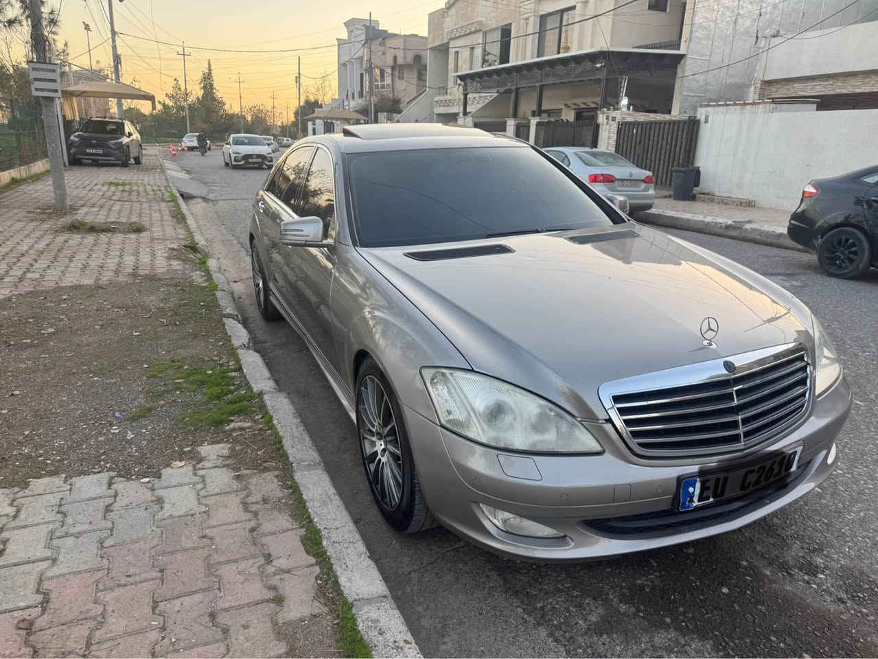 مارديس ئيس ٥٥٠)ساغه سه ياره كه زورزور خاوينه گير مه كينه ته بريد كاره بايي ده بله كاني هه موگياني به شه رت هه تا بليي سه ياره كي خوشه نيزامي گزوزي هه يه هه موگياني به شه ر ده ده م بي ده عمه بي ليدرانه ته نها يه ك پارچه يي سبوغه چوار تايه و ويلي نويي له سه ره به شه رتي دارو به ردي ده فروشم سعري ٧٩وه ره قه و مه جاله كي زوور كه م ژماره *********** أربيل, العراق
