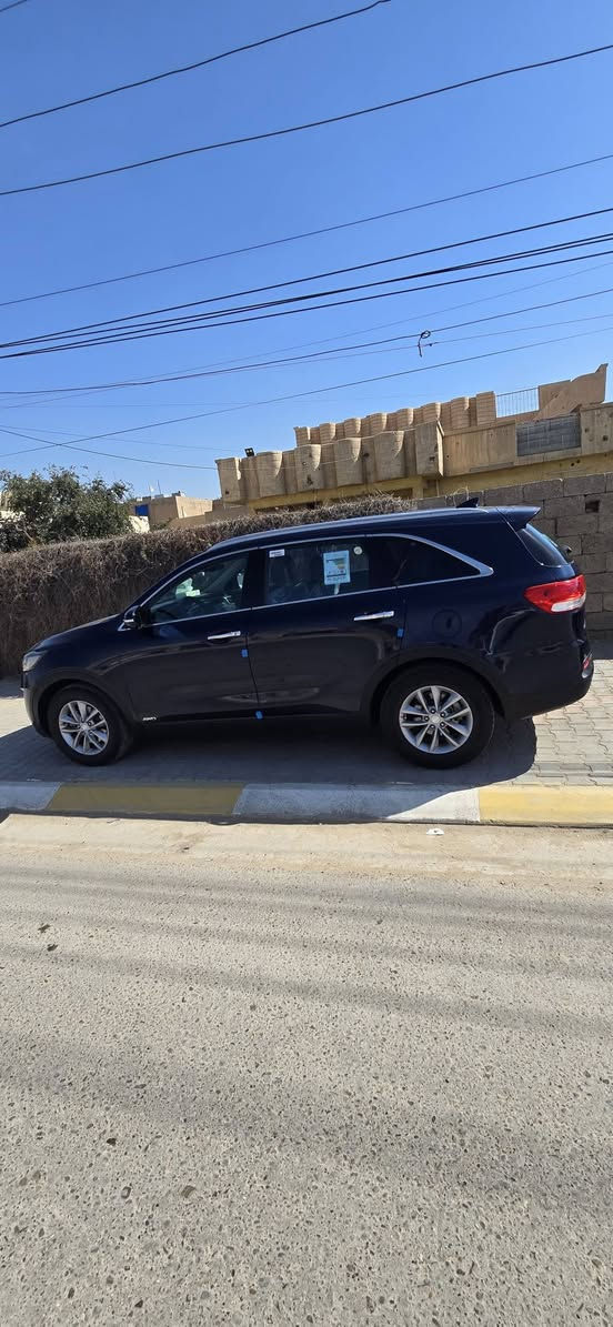 السلام عليكم 
سورنتو موديل 2016
وارد امريكي رقم بغداد الجديد 
ضررها بنيد وجاملغ 
والباقي مكفول محرك 4 سلندر Gdi
خمسه راكب 
كير محرك تخم تاير كله جديد 
مكان السياره تكريت 
السعر 155 وبيها مجال 

***********
***********
