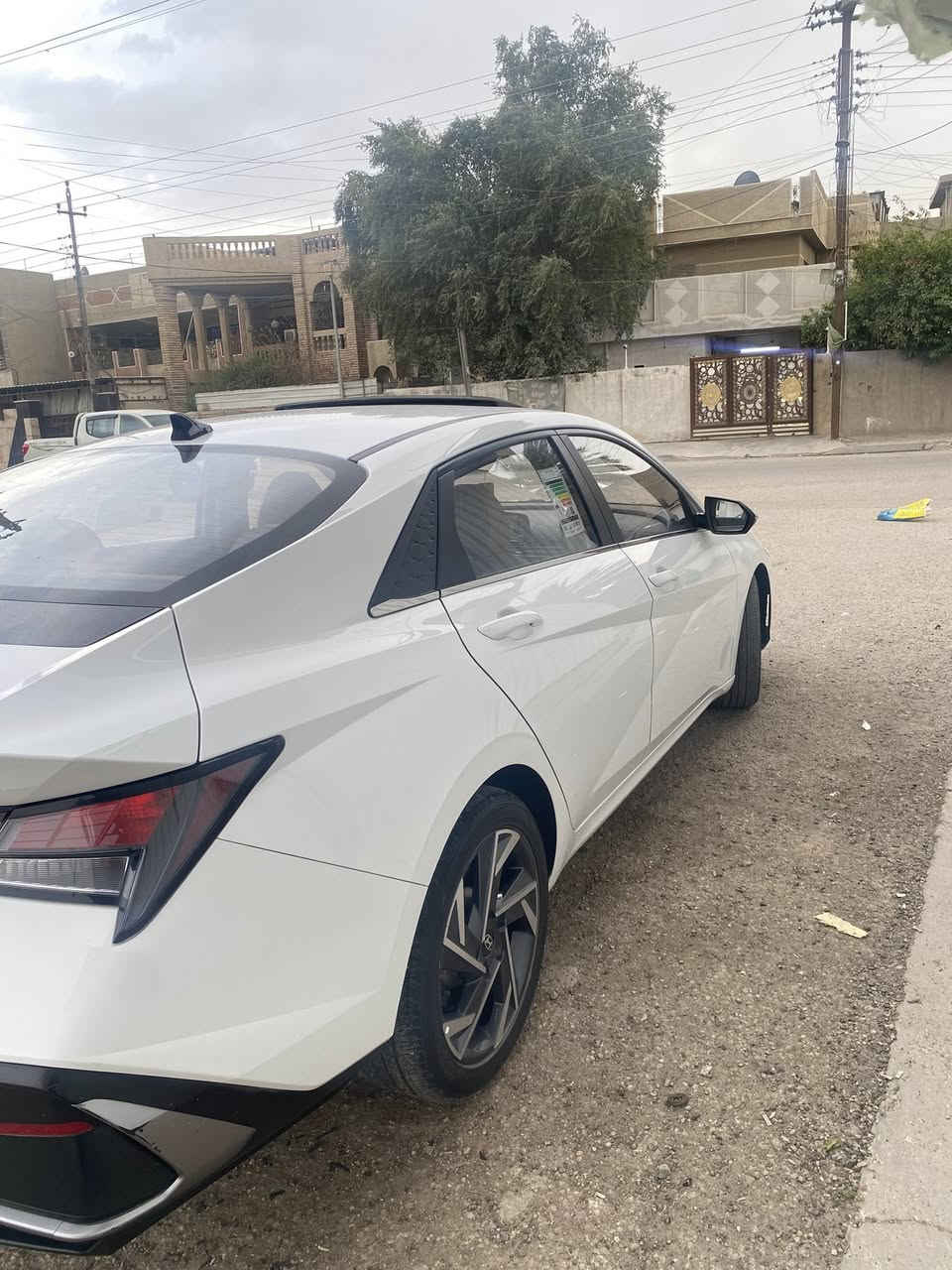 النترا 24 _ تجميع صين _ فول مواصفات 
ماشيه 42 الف كم ✅
رقم اربيل سنويه بسمي تحويل او وكاله ثاني يوم 
كفاله عامه من التبديل والصبغ  
🔹محرك 1500 دبل نوزل اقتصادي حيل 
🔹بصمه تشغيل 
🔹فتحت سقف 
🔹حساسات امامي خلفي 
🔹كامره خلفيه 
🔹سايد ابريك كهرباء Auto Hold _ Drive Mode 
🔹اضاءه لد نهاري 
🔹تبريد قطعتين  وبيه بعد هواي مواصفات 
السياره شادله بنكه وراديتر كوري اصلي تبريد ثلج 
وعليه ابطاين كاعيات اصليه موضحهن بلصور السعر 139 
بغداد البياع التراث رقم الهاتف *********** بلعافيه علياخذه
