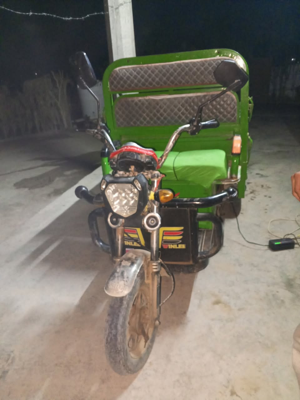 السلام عليكم    ستوته شحن البيع نضيفه فول بطاريات فول جاهزه من كلشي   المكان الكرمه داخل السور   الهاتف ***********
