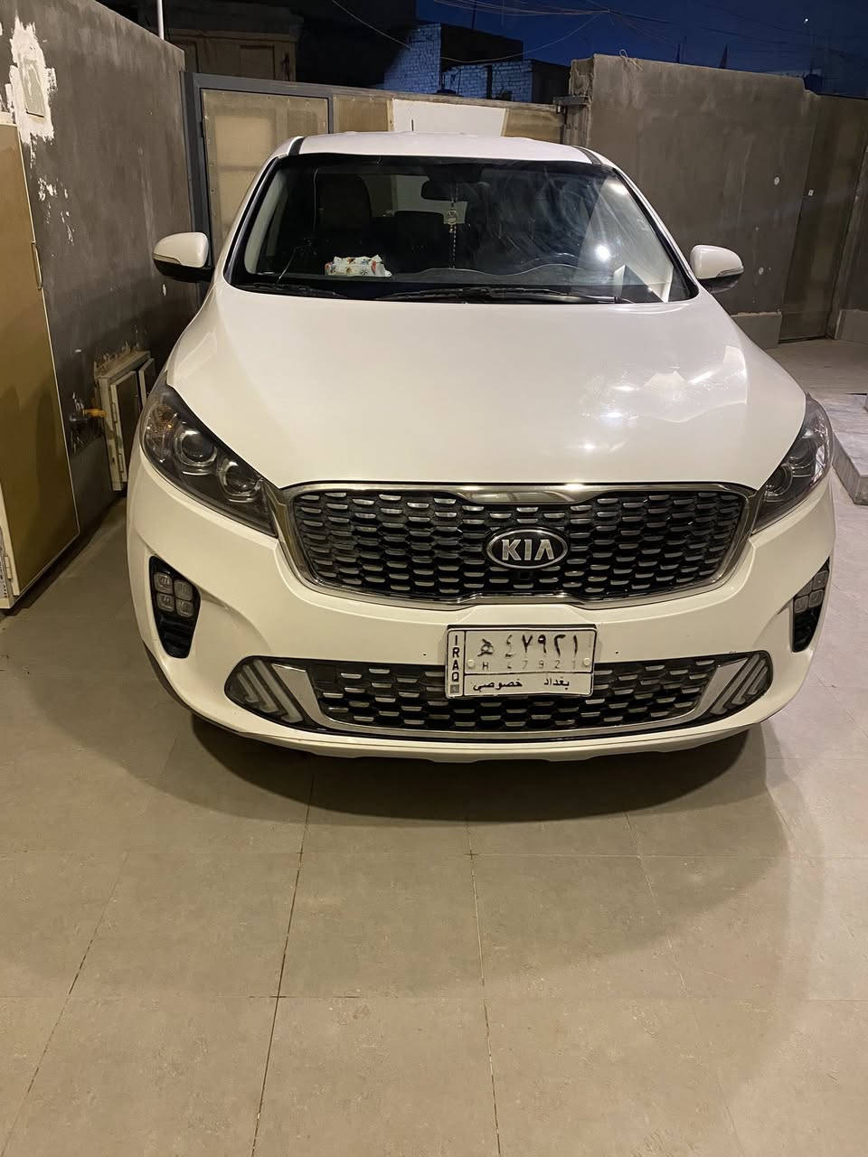 كيا سورنتو 19 أمريكي  ماشية 70 مكفولة ماعدا الباب الصدر فول ويل سيارة جاهزة السعر 240 اتصال على الرقم ***********
