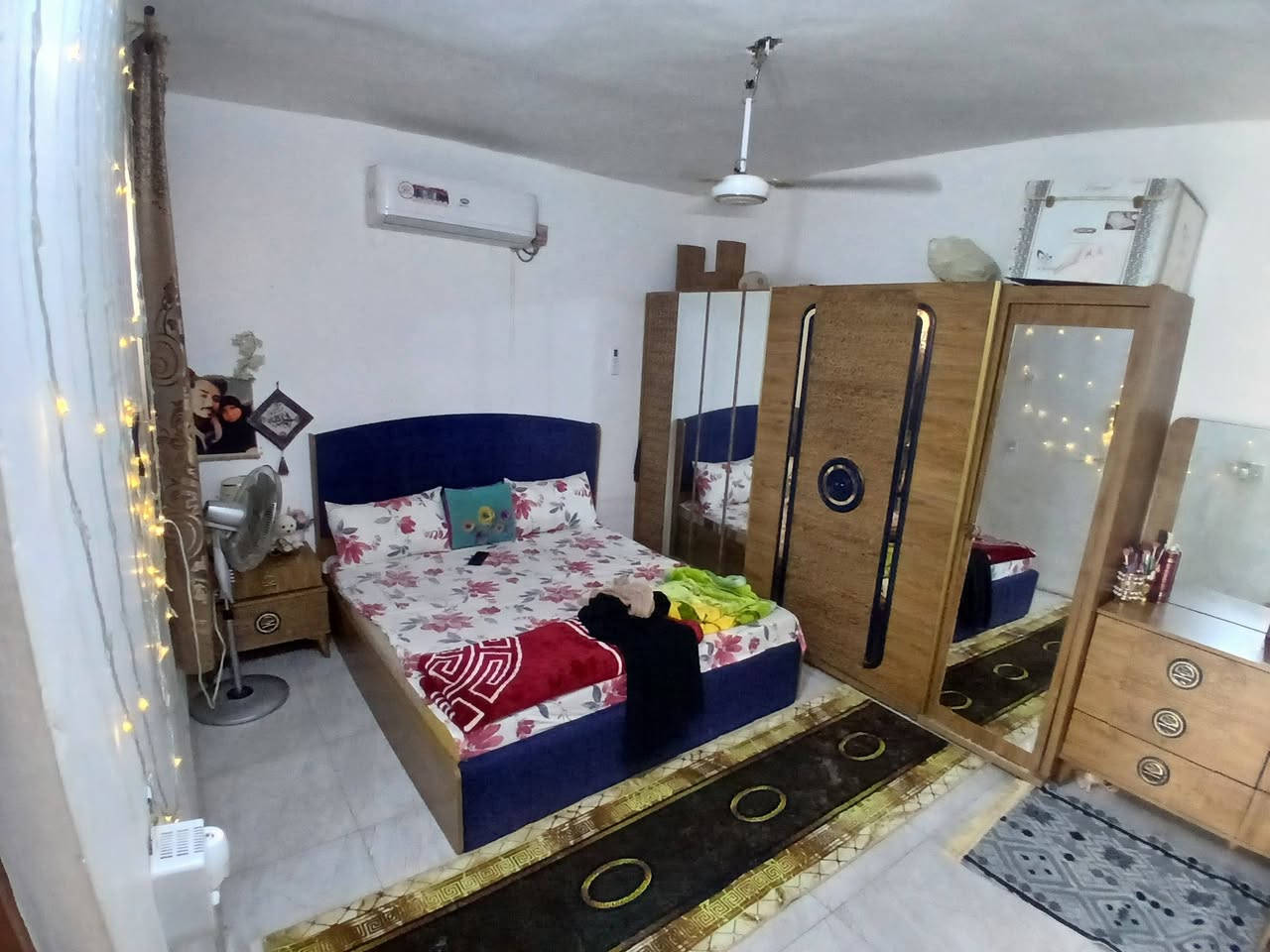 السلام عليكم 

بيت للبيع في لكوفه علوة لفحل شارع معمل لموز خلف لفلل

بيت مساحته 155 متر طابو زراعي 

يحتوي على استقبال 6ونص x4

وصاله 8 4x

وغرف نوم 5 4x العدد ثنين 

صحيات داخل وخارج لبيت 
ومكاشيف كبار 
وطارمه 
وجاهز من ارضيه بورسلين وكاشي وسيراميك 

وبسعر مناسب وبل عافيه عل ياخذه 

هاتف ***********
