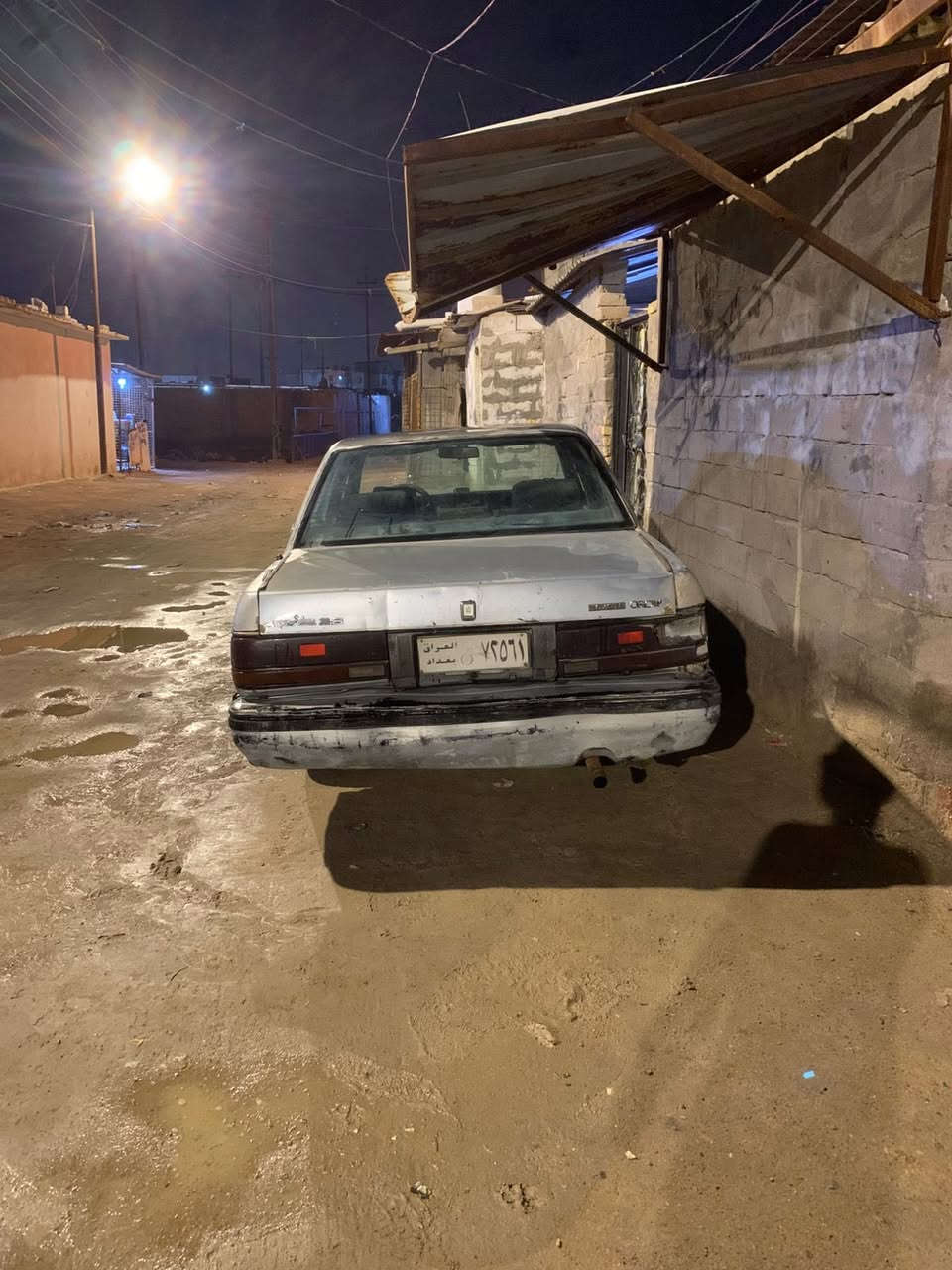 سيدان رقم صدامي راعيه ما اندله مكينة بيه خيط تبخير السعر 15 وبيه مجال المكان البصرة الجمهورية الرقم ***********
