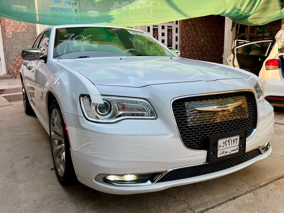 السلام عليكم 
2019 Chrysler 300, Limited
مواصفات لمتد معروفه
دخول جديد كتاب ضباط انبار 
ماشيه ٧٠ الف 
صور الحادث و كتاب الفحص مرفقه بالمنشور 
بارد في قبق الصندوق 
و بيها جاملغ امامي رش تجميل من امريكا بدون فتح
السعر:265 بيها مجال 
للاستفسار :***********
عنوان :ذي قار _ سوق الشيوخ
