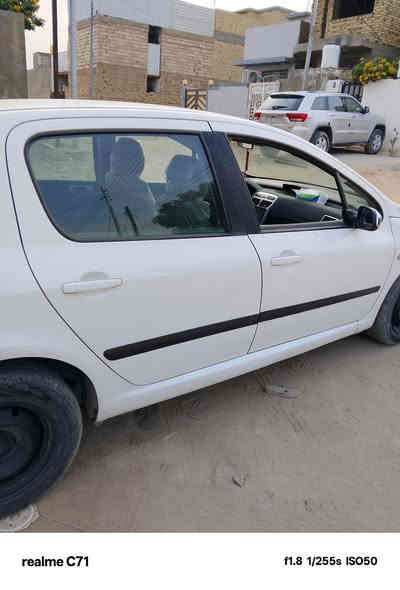 بيجو 307 موديل 2006 كير مكينه تبريد خير من الله السياره حلوه مابيها اي نقص رقم بغداد الدولي بأسمي مداور ثاني يوم هزه جديده السعر 60 مكاني حله ***********
