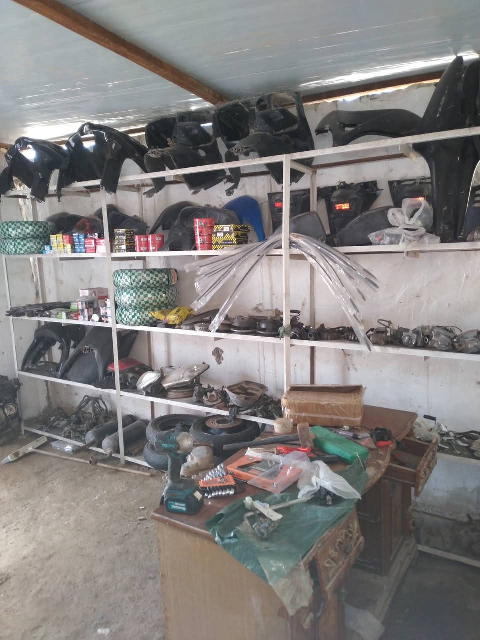 السلام عليكم متوفر قطع غيار فورزه 08 العنوان كربلاء طويريج واتساب *********** توصيل ماكو
