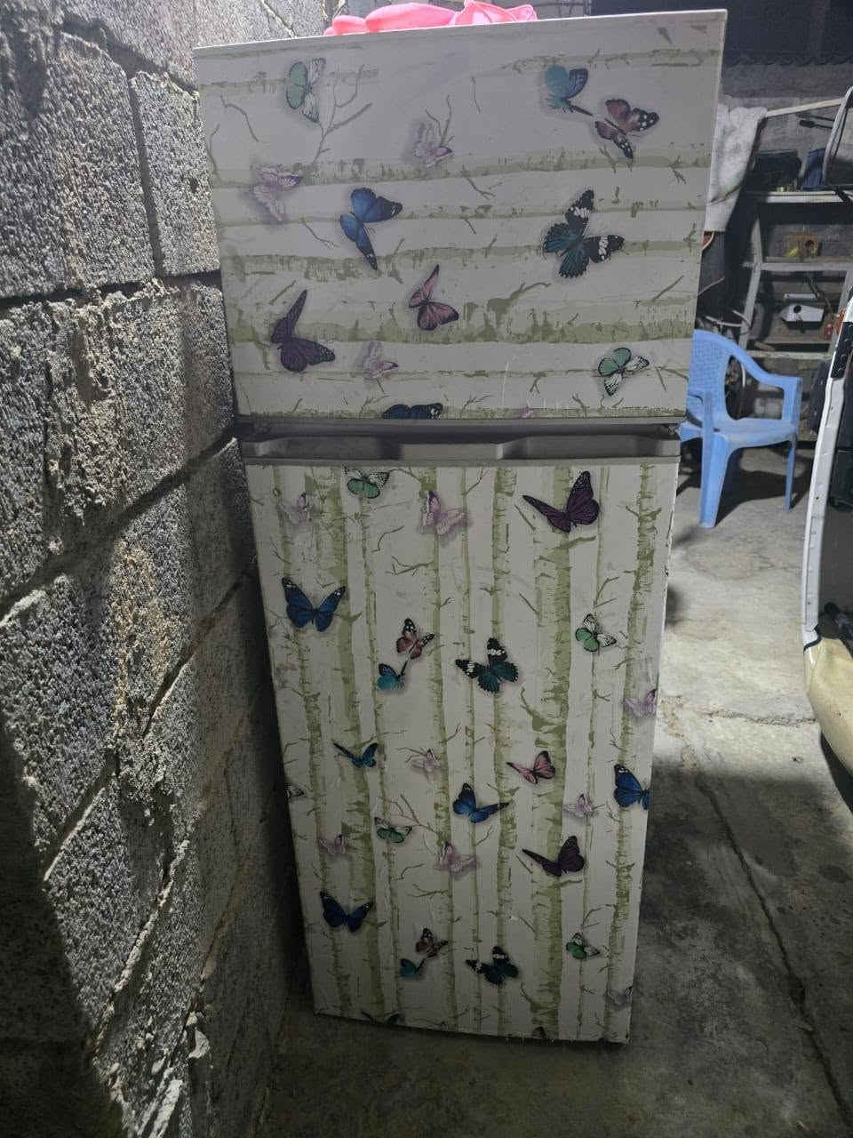 ثلاجه للبيع نضيفه مال بيت جوه السوك ب٥٠  
***********
