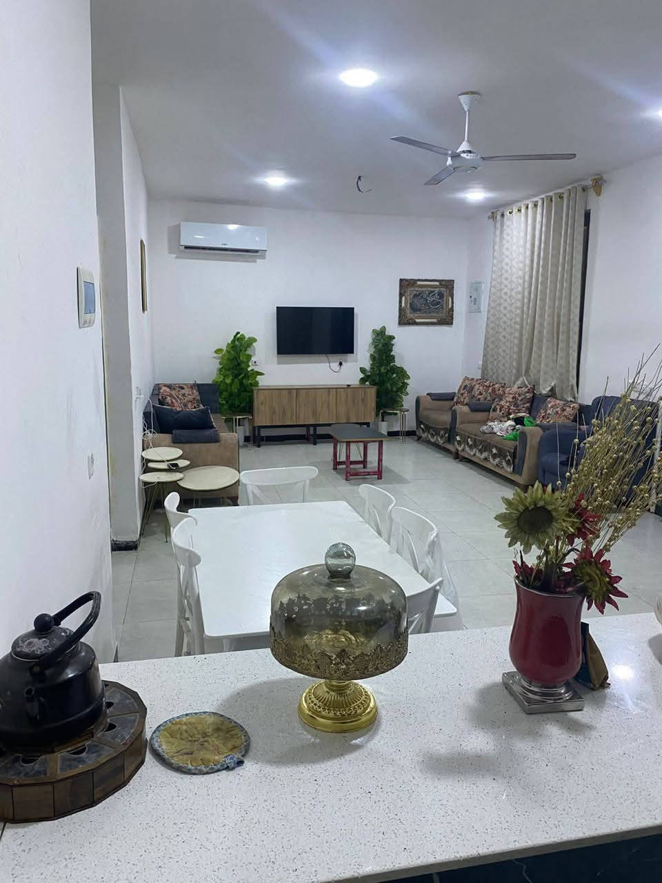 المزرعه موثقة بتطبيق اجرلي
مزرعه ( حكايتي العائلية )يقدملك اجمل موقع واطلالة
واحلى الجلسات، 
مسبح للكبار 
ومسبح صغير للأطفال 
شوايات متوفره للسمك🐟 و الكباب والتكه 
وتنور الطين المميز 
صاله كبيره🪑🪞🛋️ مجهزة بشاشة 
سماعة دي جي
بليارد 🎱🎱🎱
َمنضده للكبار مع فيشة 
زحليكة للأطفال  
غرفة نوم مزدوجة للعرسان
وغرفة نوم ٤  أسره 
مع وجود فرش إضافية 
مطبخ مجهز من جميع المستلزمات 🥘✅ 
حمامات متكامل عدد ٢ 🚿🛁✅
جلسة خارجية عربية تراثية ✅
كهرباء٢٤ساعه بدون انقطاع✅
كراج للسيارات 🚙🚗✅
كونك مميز انت وعائلتك واستمتع   بالمناظر 
مع الهواء الطلق وسط مزارع ا🍁🌴
العنوان بغداد الكرغولية سايد الواحد قريب سريع القناة ودقايق عن محمد القاسم  

للحجز والاستفسار الاتصال على الرقم 
***********
***********
مستعدون لاقامة الحفلات والمناسبات 
حكايتي _احلی_عالم
التعليمات الخاصة بالمزرعه :
١-ممنوع ادخال الاسلحة الناريه
٢-ممنوع ادخال مشروبات كحوليه
٣-نحن غير مسوولين عن حوادث( الغرق    - المشاجرات - صعقات الكهرباء)
٤- لانتحمل كافة الامور القانونيه  والعشائرية اثناء  الحجز
٥- جلب بطاقة وطنية او عقد زواج بالنسبه للعوائل
٦-  الحفاظ على ممتلكات المزرعة وفي حاله كسر او تلف يتحمل الزبون غرامة
