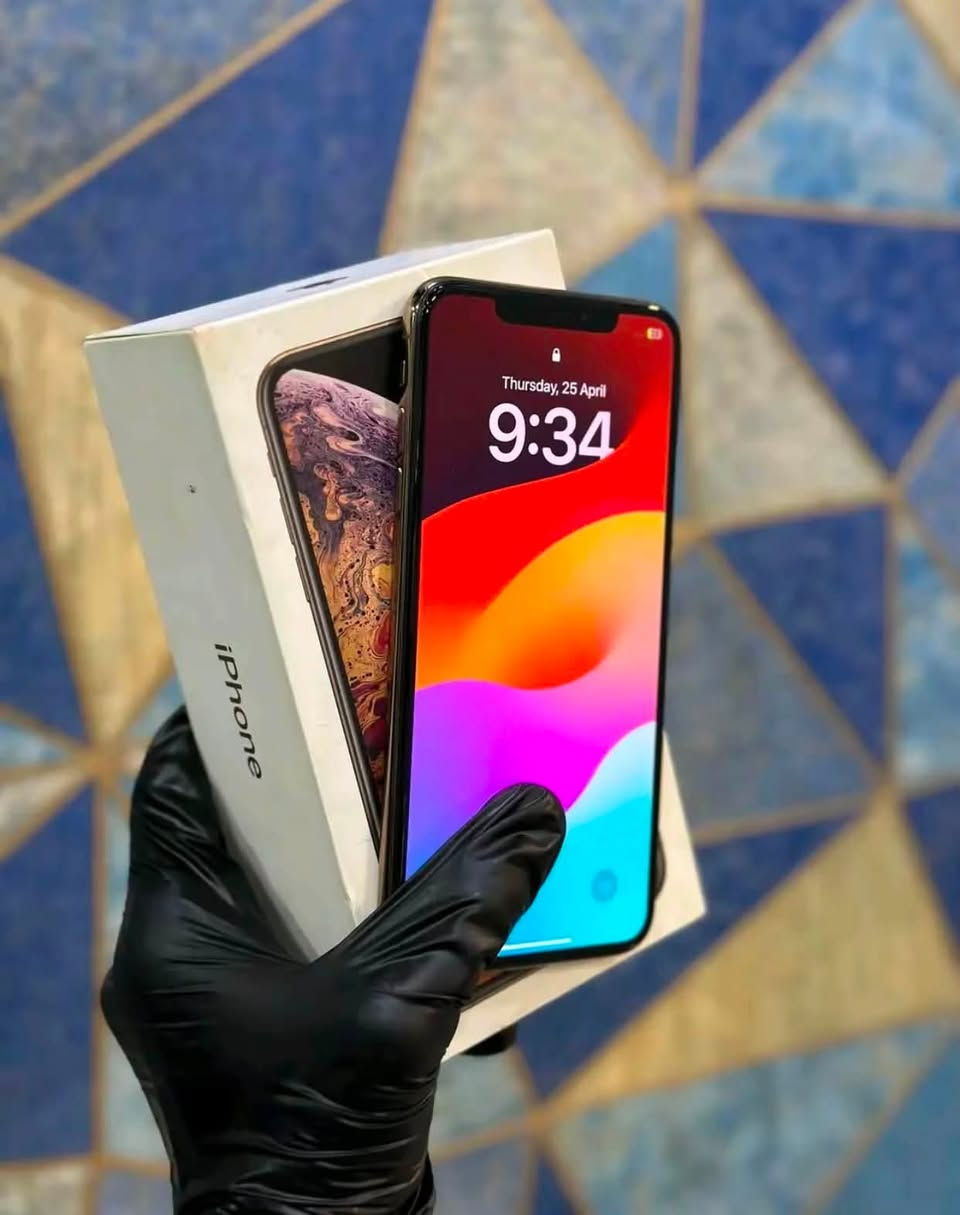بسمالله سلام عليكم اخوان جهاز Xs Max للبيع جهاز كلش نضيف كدام العين جهاز فقط فيس ايدي مايشتغل بطاريه(72) بس مايصرف ذاكره(64)تك سيم اخوان جهاز فقط بيع شاشه بلاد قطره عيب مابي جهاز بدون كارتون رقمي(***********)موجود واتس وماسنجر سعر(150)وبي مجال
