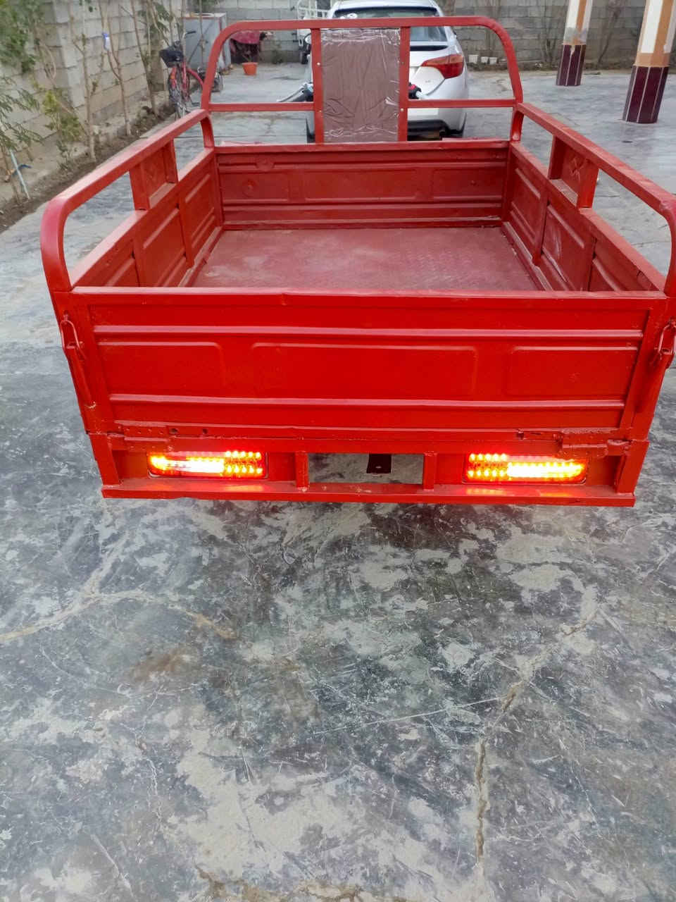 سلام عليكم ستوته للبيع أم طير موديل 2020اوراق كامله كهربائيات كله شقاله السعر واحد  وميه وبيه مجال بسيط المكان ديالى الخالص رقم ***********الموشراي خليه يعبر المنشور وبس انتصال اجاوب
