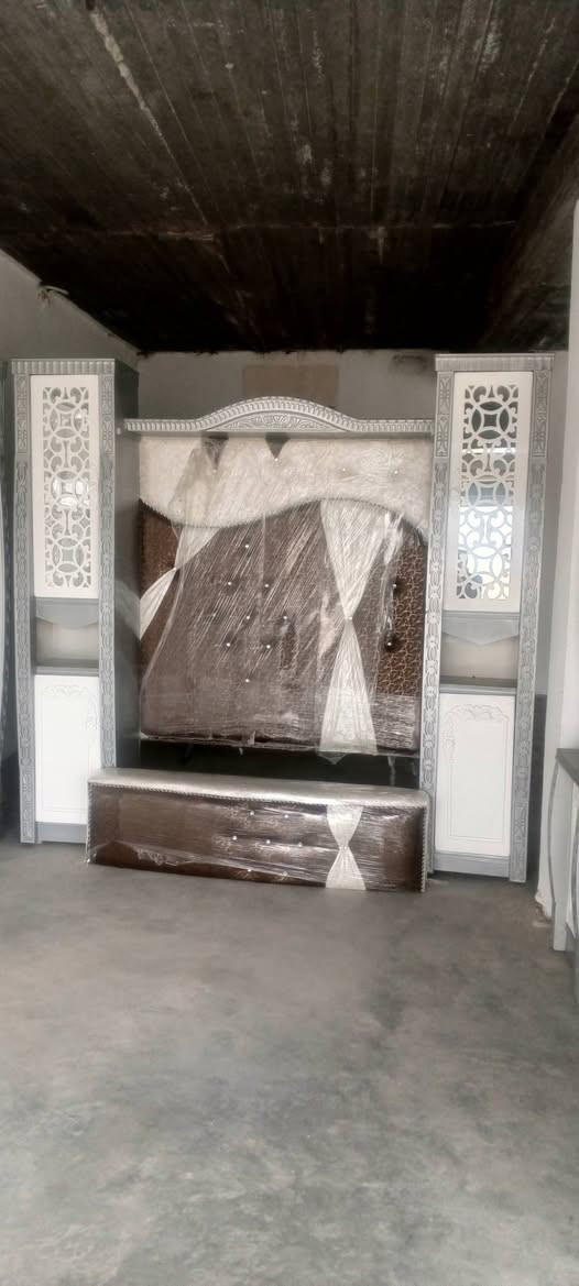 غرفه نوم ملحق درجة اولى صبغ حراري السعر 1750000
***********
*********** الشريقات, صلاح الدين
