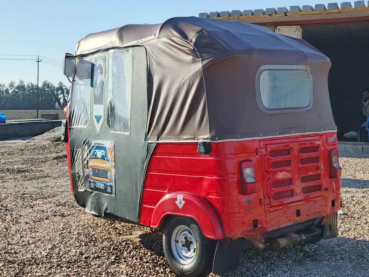 سلام عليكم تكتك 2018شهر10اوراق أصولي
مكينه ناعمه  شرط لا تنقيص لا تبخير
أكسل جديد
دوشمه جادر 
بيها خياسات ومصلحات 
مكان الحمزه الغربي
***********
