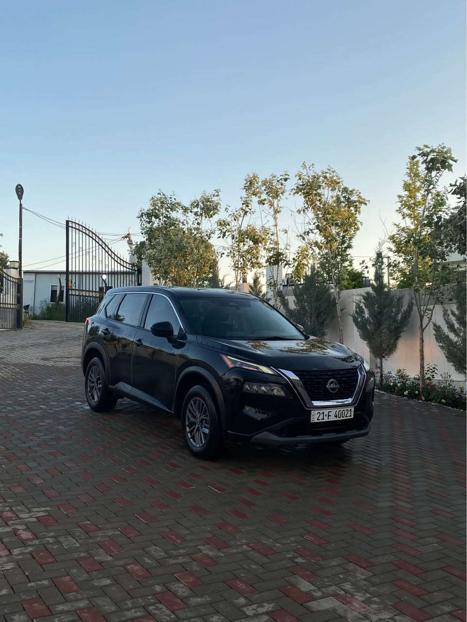 Nissan rogue 2023 SV awd

نیسان ڕۆگ 2023 Sv AWD 
سەیارەکە کلین کلینە بێ بۆیاخ بێ پارچە گۆڕاو بێ سارد بێ شوخت لەسەر دەقی شەریکە ماوەتەوە …

تەنیا ٤٠ هەزار ڕۆشتوە،،  بەناوی خۆمەوەیە سەنەوی و ڕەقەمو هەمو شتێکی تا ٢٠٣٢ تازەیە 

مواسەفات :: کامل ڕاداری پێش و دواو لاتەنیشت ، دەبڵ ئەکسل مۆدی لێخوڕینی سەر بەفر و شاخ و ئۆف ڕۆد ، بەسمە و شاشە و کامێرە و حاسە و زۆر مواسەفاتی تر …

نرخی تەنیا ١٤٨ گەڵا و مەجالێکی کەم 

***********
*********** السليمانية, العراق
