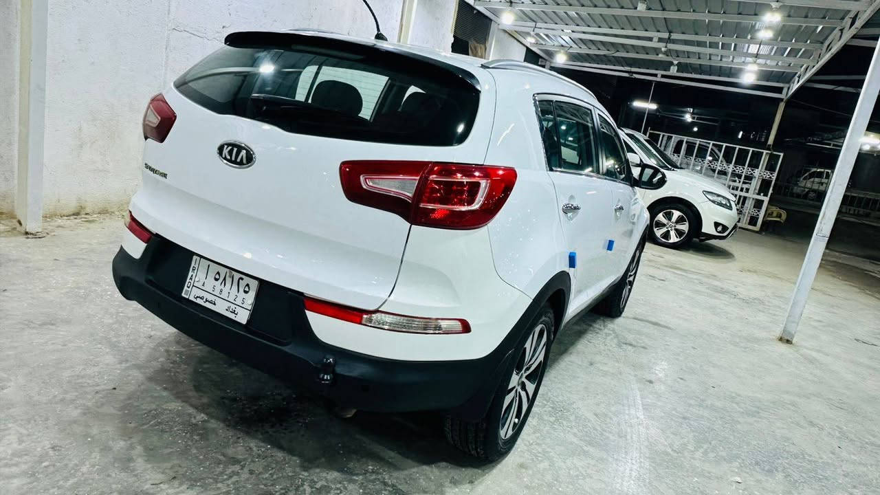 السلام عليكم سبورتج 2013 خليجي محرك 2000دوش بلادي ع الشركه ومكفوله من الصبغ والتبديل والسونار داخل المنشور اشاير بلمري مري شفط سايد بريك بلرجل رقم بغداد مشروع وطني تحويل مباشر السعر 148 بيهه مجال مكاني بغداد اليوسفيه ***********
