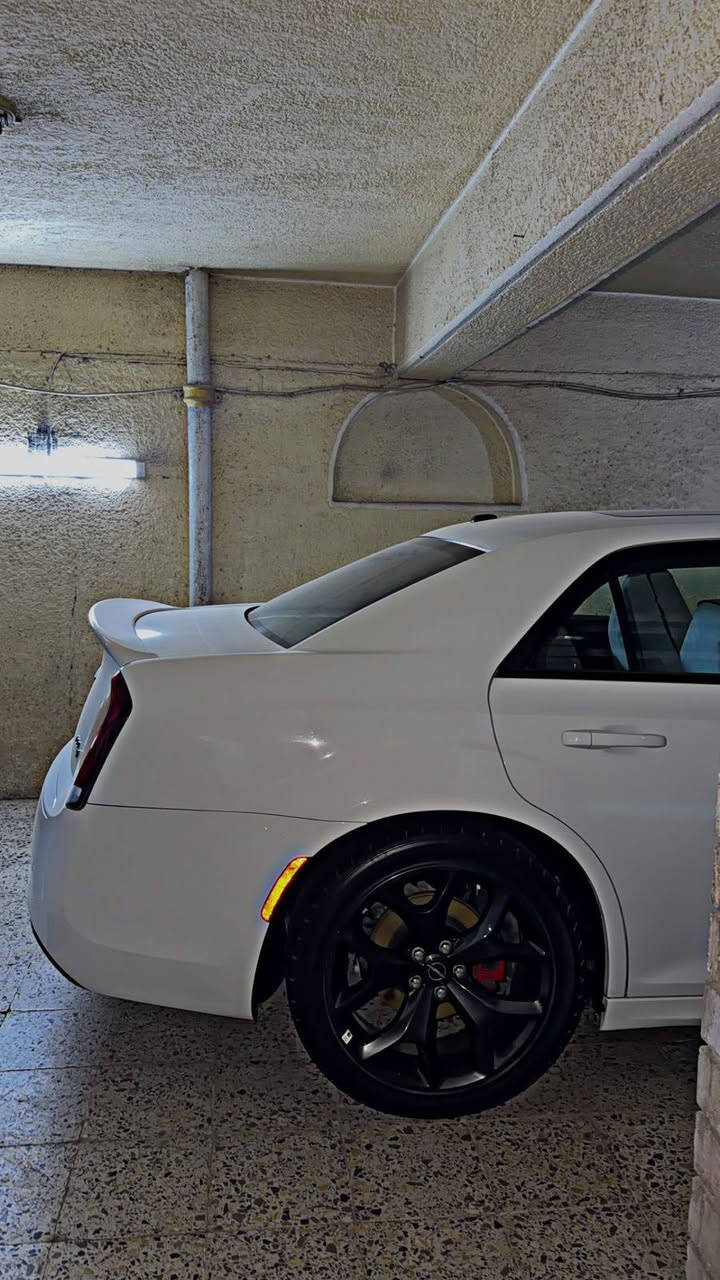 السلام عليكم رمضان كريم أوباما خليجيه بغداد فول 300s موديل ٢٠٢٣ ماشيه ١١الف السيارة جديده 
والباقي في السونر السعر ٣٨٥٠٠ هاتف***********
