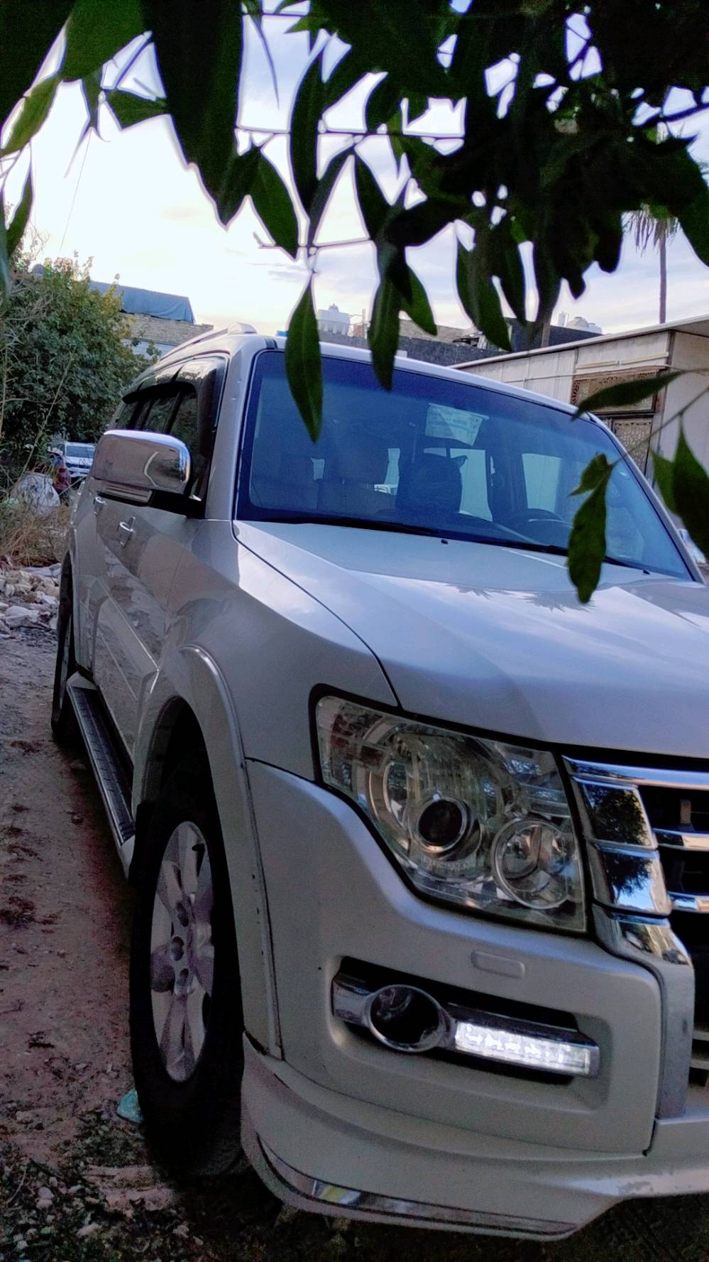 سلام عليكم اخوان عندي سياره باجيرو 2016 فول حبتور رقم أربيل للبيع ماشيه 132 سياره بسمي مكاني بغداد دوره 