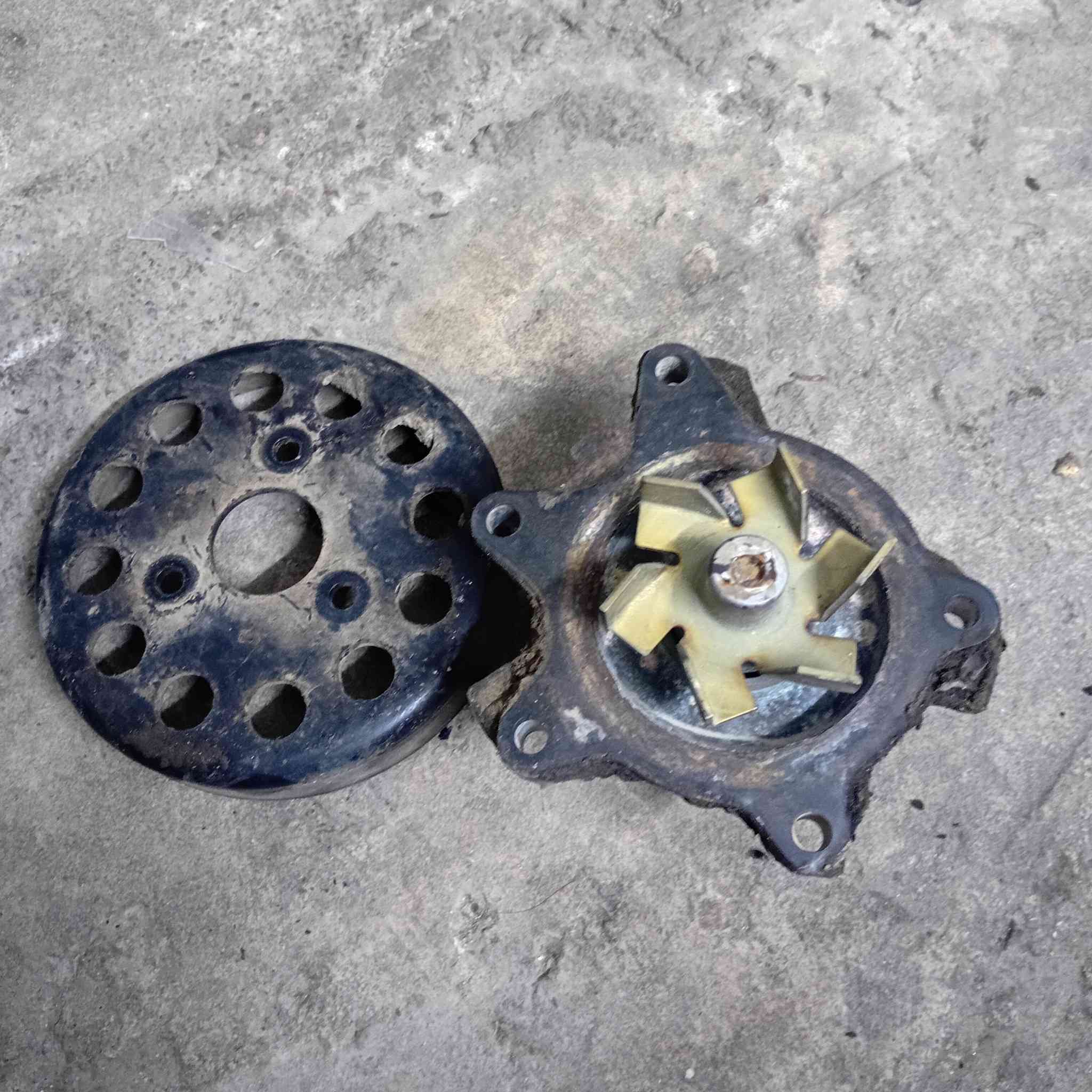 السلام عليكم   
للبيع.. غراض بيكاتشو شرط الشغل شرط توصيل موجود اتصل وتدلل ***********
