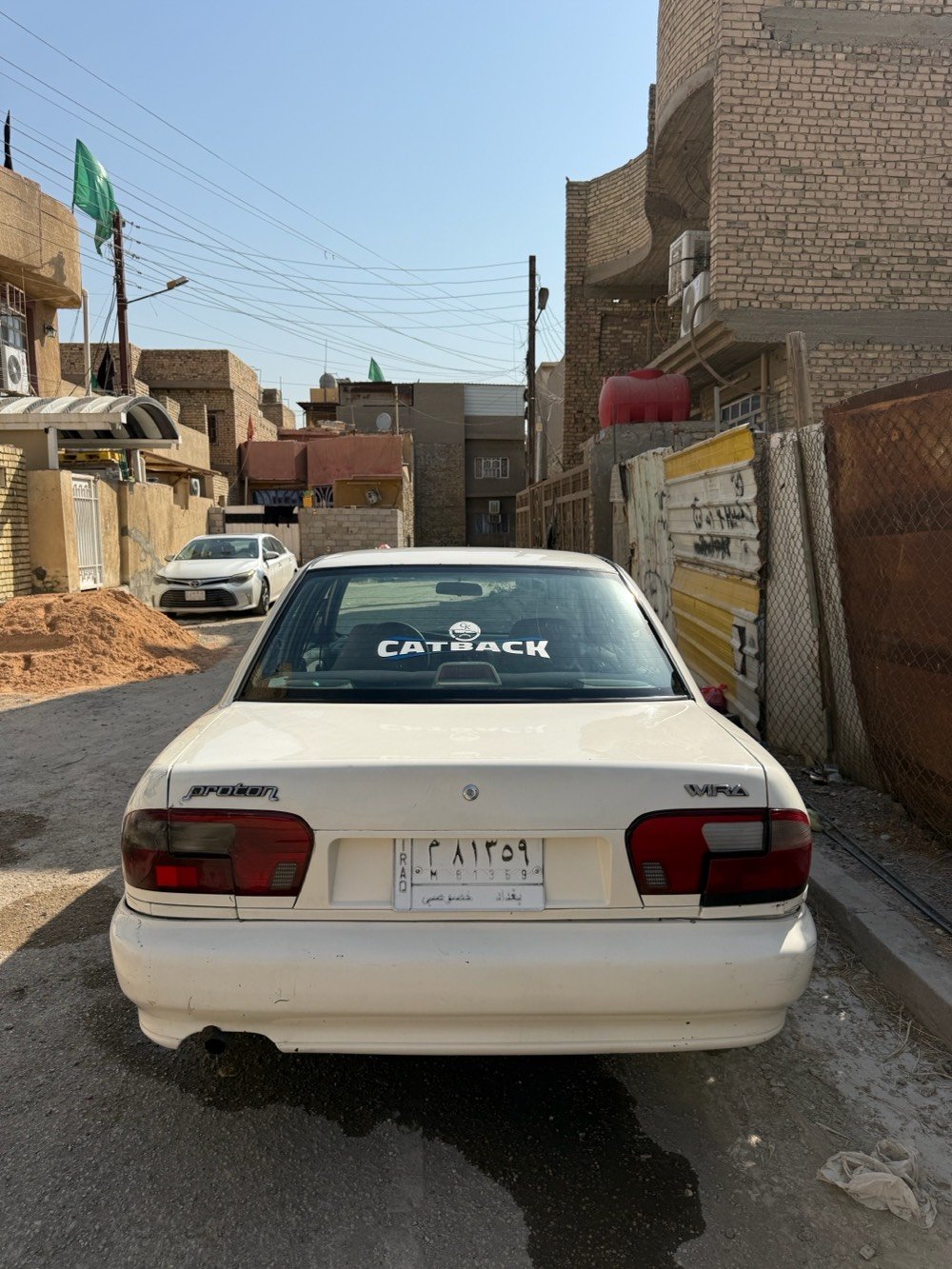 السلام عليكم 

بروتون ويرا 2004

كير مكينة حدادية تبريد كلها مكفولة

عليها  سماعات ودمام اصلية

وشادلها منظومة زنون لايتات وبلوجكترات

السيارة على ايدي لو مرة اطلع بيها بلأسبوع لو ما اطلع

بانزين بس محسن مشايفة العادي ودهن كله امزويل 

عوزها بس تبديل للرقم عود اوكعه من سعرها

رايدها ب 47 وبيها مجال حك الشراي

مكاني بغداد الزعفرانية

***********