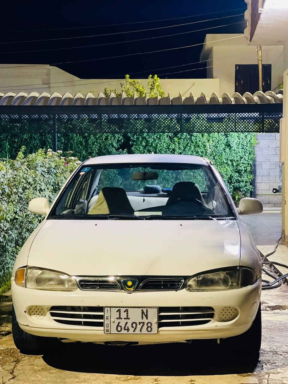 لسلام عليكم
سيارة بروتون موديل 2002 للبيع 
لون ابيض 
رقم بغداد دولي الجديد 
تحويل ثاني يوم 
كير محرك شرط 
التبريد كان يشتغل وهسه بوري انزرف و راح الغاز 
بيها صبغ حزام 
السعر (٤٠) وبيها مجال 
للاستفسار الاتصال 
***********
