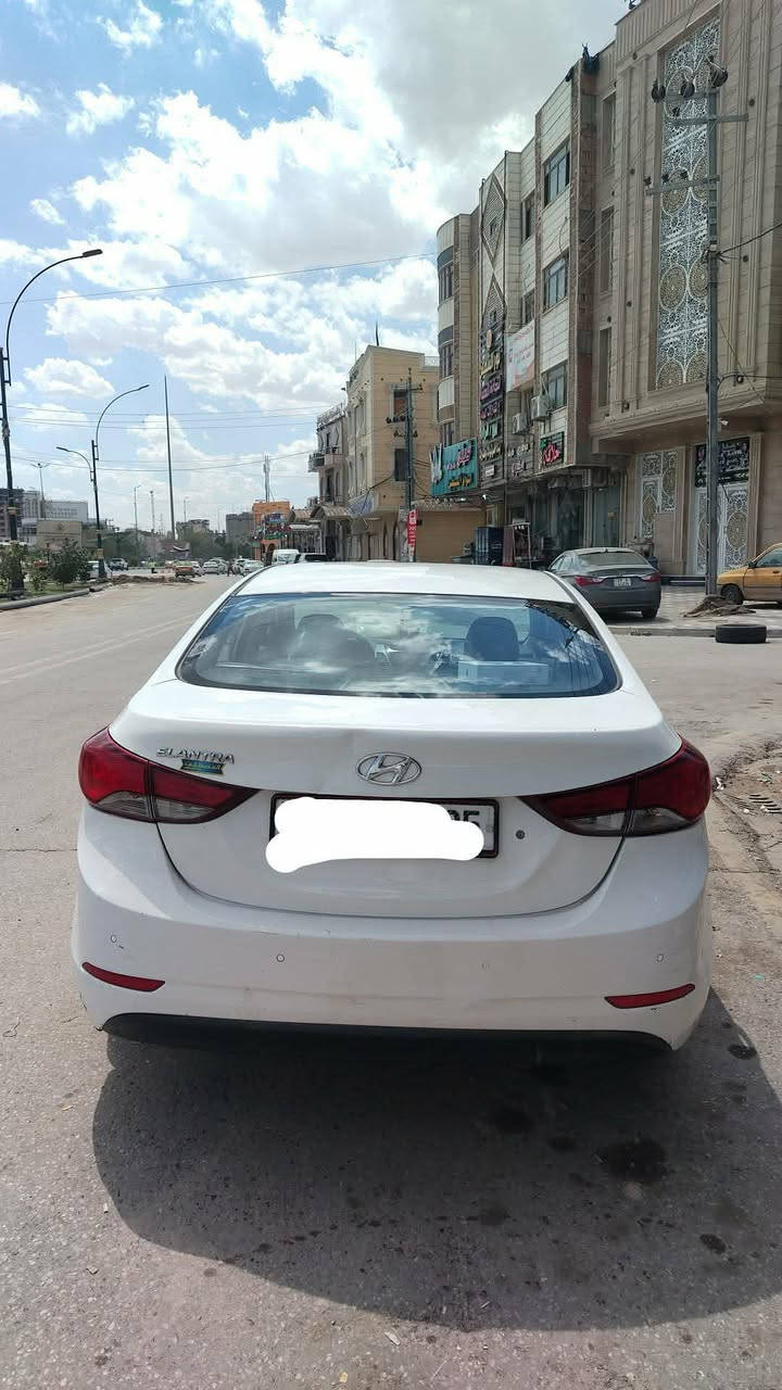 السلام عليكم
النترا بأسمي خليجي 2016 رقم بغداد.
سنويه باسمي ما صاقطه مكينه 2000دوش  تبريد ثلج تخم تاير صدر جديد 
مواصفات فول  عدا البصمه منضومة غاز بيها
السياره مكينه تبخر وبيها ٣ قطع بدون دواخل مصلحهن نفسهن
السعر 105
رقم تلفون
***********
