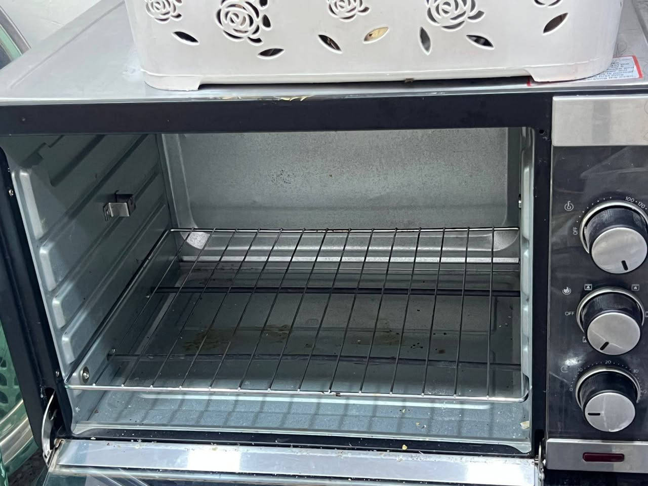 شناو بطن بحاله جيده مثل ماواضح السعر 20 العنوان بغداد التواصل خاص او واتساب ***********جربايه نفر سعر 15 الف المكنسه سعره 60 المرجوه 125 الفوفن 60
