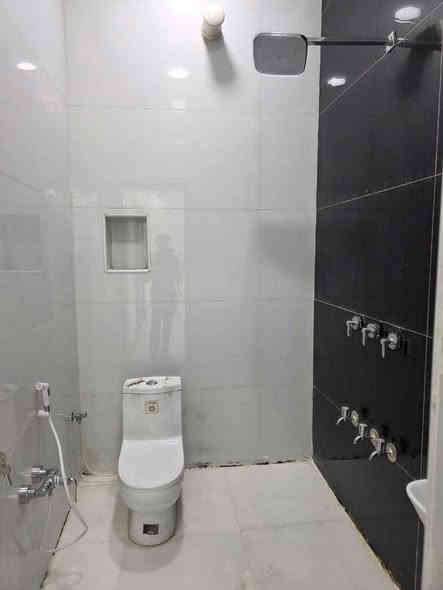 ***********

الاعلان اليوم تحفه

دار سكن قاطين للبيع بناء 2025 

يتكون من 6 غرف منام وديوان 

جنس العقار طابو ملك صرف زراعي بسم عراقي اصولي سند ٢٥

#المساحه200 متر 

يحتوي القاط الاول على غرف منام 2 كل غرفه بيها حمام 

و ديوان كبير

و مطبخ 

او مناور

و صاله و وصحيات داخلي وخارجي 

وگراج 

اما القاط الثاني يحتوي على غرف منام 4 اثنين منهن بيهن حمامات 

بلاضافه الى صاله وصحيات 

العنوان بصره أبي الخصيب البهادريه جهة الشط قريب  على سايدين داخل 

موقع راقي 😎 

جميع الخدمات متوفره ماء كهرباء شارع تبليط 10 متر 

شغل البيت كله درجة أولى

السعر 220 مليون  و بي مجال للشراي

للاستفسار تصل***********
