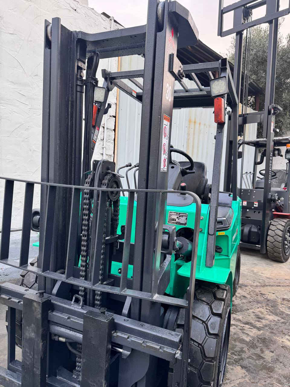 سلام عليكم ره فيعه مستربوشي اؤروبي 3طن 3حركه.موديل 2018. ره قم كاتي جديد.***********
