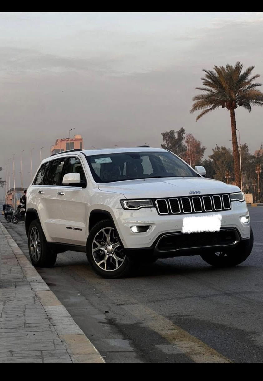 جيب كراند شيروكي 2019 
خليجي مكفولة كفالة عامة من الصبغ و التبديل حتى الدعاميات مكفولة
فول مواصفات
مكينه 6 سلندر 3600 
تشغيل عن بعد
نظام auto start stop اطفاء عند التوقف
حساسات امامي خلفي
بنوراما
رادار امامي خلفي جانبي
نظام Rear Park Sense Braking Assist (توقف اوتوماتيكي عند الرجوع للخلف )
كراسي كهرباء تدفئة + تبريد + ذاكرة
تدفئة ستيرن
ماسحات اوتو
شاشة كبيرة
شفتات ستيرن
صندوق كهرباء
زراك لايت
فور ويل ماوس تحديد نوع القيادة
نقطة عمياء
مري شفط مع هيتر
لايتات زنون أصلي
مرايات تعتيم انعكاس 
رقم بغداد - الدولي الجديد
ماشيه 65 الف كيلو وليس ميل
السعر 33,000 دولار
او مراوس مع جيب بلك ان تو كولر 
مكاني بغداد - الدورة 
 واتس اب ***********
