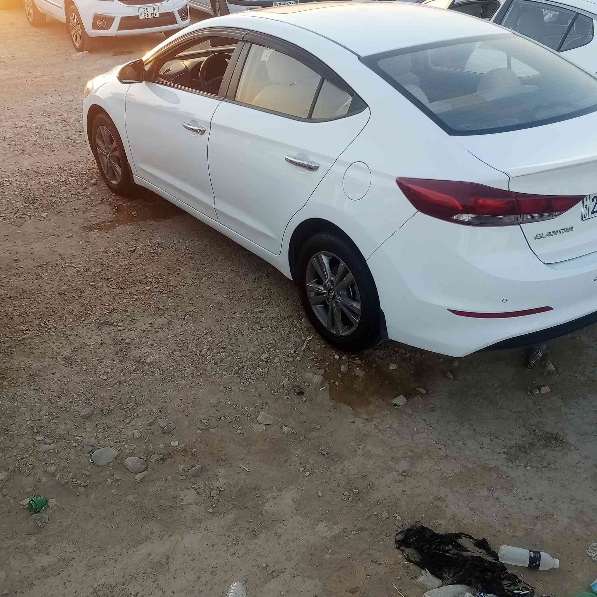 النترا موديل ٢٠١٧رقم واسط دولي خليجي فول مواصفات فتحه بالسقف شاشه كامره تحكمات استيرن دواخل بيجي مكينه ٢٠٠٠كير اوتماتيك مري شفط تخم تاير جديد تبريد حداديه جاهزه بدون حادث فقط اشويه صبغ فوك الدوسه اليسره صاعد على البابتين شبر والدوسه ثانيه نص رش فقط سياره ماشيه اقل 141الف بسمنه تحويل مباشر سعر البيع 135ورقه وبيها اشويه مجال***********
