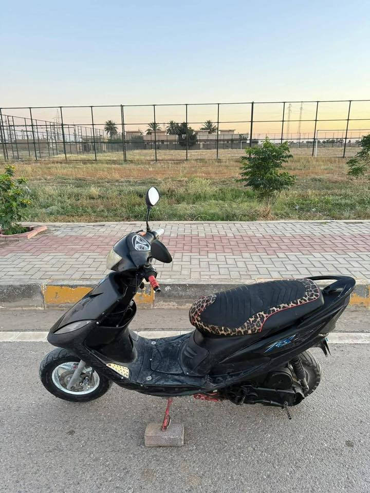 ماكس عدله
بوشه 49 بلاد 
صالنصه FM 
بيها تزويد رياضي 
1 _شيال رياضي 
‏2_كلجات رياضي 
3_وياله رياضي 
‏4_صدر رياضي 
الدراجة مكينة ناعمه حيل 
سعرها 450 وبيها مجال بسيط 
مكاني رمادي تأميم 
استفسار:***********
