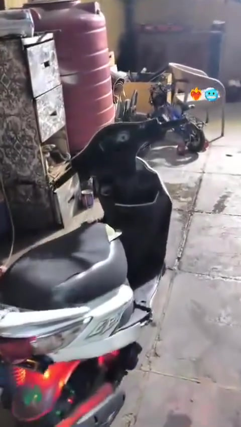 سلام عليكم ثعلب للبيع مكفولة كفالة عمامة برغي ما مفتوح بيهة نضيفة كهربايات شغالة ما ناقصهة برغي مال مفتوحة السعر ٦٠٠ وبيهة مجال رقمي ***********
