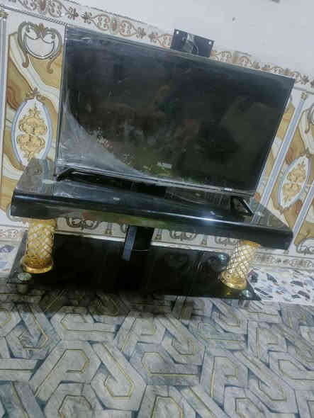 السلام عليكم غراض للبيع حله بكرلي  ***********
مبرده حجم كبير 50
تنور غازي صغير 15
ميز بلازمه 20
بلازمه سمارت نت حجم 43 شغاله بيها خطوط بالشاشه50
