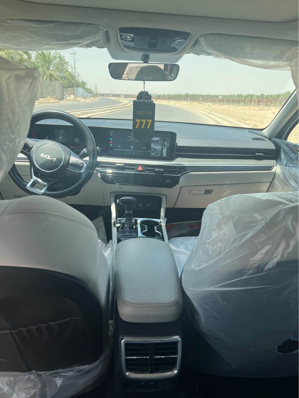 سلام و عليكم للبيع K5 2025 خليجي ال سياره نص فول و مكفوله كفاله عام ال بيها بنرامه و كشنات كهربائي ادير بس محسن فول ترتيب بصمات اثنين رقمها المثنى سناويه ابسمي ثانيوم تحويل  رقمي *********** السماوا, المثنى
