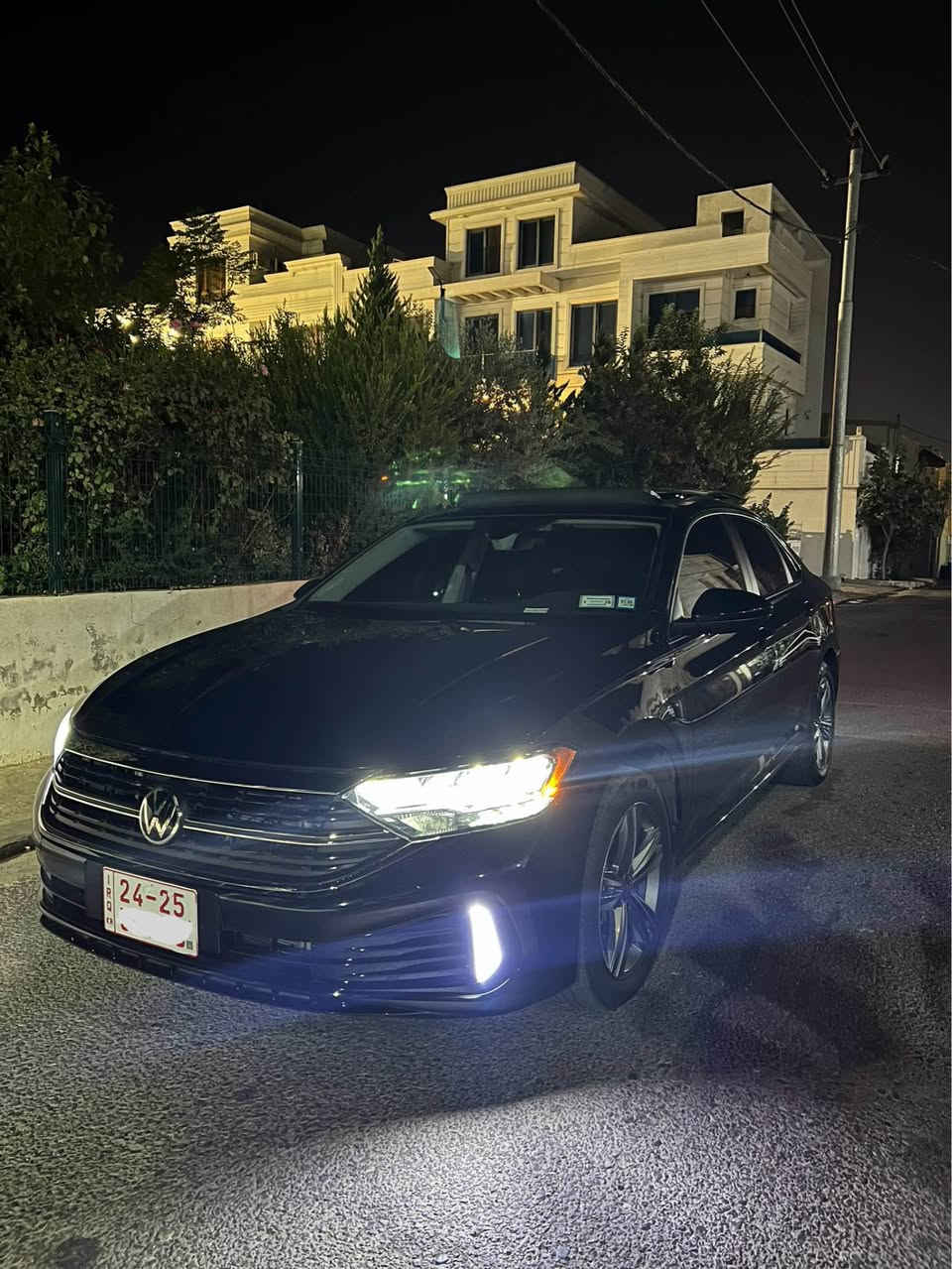 Jetta 2024 Full Full
فولكس واجن جيتا فول فول موصفات 2024
سعر:162$ مجال
لون : ره ش
عداد المساف: 37هزار mile
الموصفات : Se Sport
حجم محرك : 15 Turbo
سيارة: سلايت كوشن جلد و هيتر 
تحديد سرعه و رادار و شاشة الكتروني 
بريك كهربائي
بصمه 
شغال
گير ئوتوماتيك
ملاحظة سيارة: قتعه و نيف
داخلي و شاصي هه مي ب شه رت
ئيرباگ: هه مي به شه رت نه ڤه بوين
گير و مه كينه ب شه رت
عنوان سيارة :دهوك 
*********** دهوك, العراق
