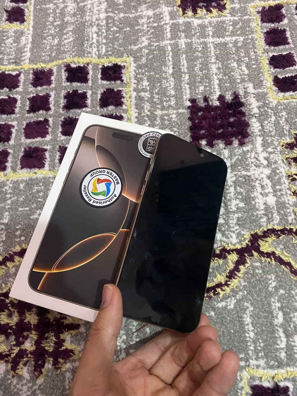 16pro max
شرق اوسط بعده بالضمان 
بطاريه ٩٢٪؜
نظافه ١٠٠٪؜ شخط واحد مابيه
جهاز وتر بروف
ملحقاته كامله
السعر سهله بيه مجال لليشتري
خاص او اتصال على الرقم ***********
