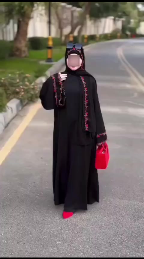 واخيرا توفرت
عبايه الورد الانيقه
سواد فاحم خامه راقيه 
متوفر توصيل مجاني لجميع المحافظات 
#عبايات_راقية #عبايات_كشخة #عبايات_فخمه #قياسات_خاصة


**إذا كنت صاحب هذا الإعلان وتريد حذفه لأي سبب، رجاءا أرسل رسالة إلى الدعم الفني**