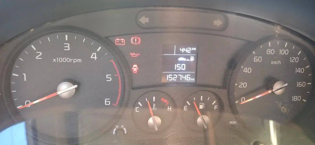 السلام عليكم كيا حمل للبيع قماره وربع محرك ٢٧٠٠ موديل ٢٠٢١ ماشيه ١٥٢٠٠٠ الف كفاله عامه من الصبغ ولبارد تحويل ثاني يوم
محرك خير من الله صدر جديد تخم تاير نضيف رقم بغداد الماني 

السعر ١٤٠ العنوان بغداد الغزاليه رقم الهاتف واتساب ***********
