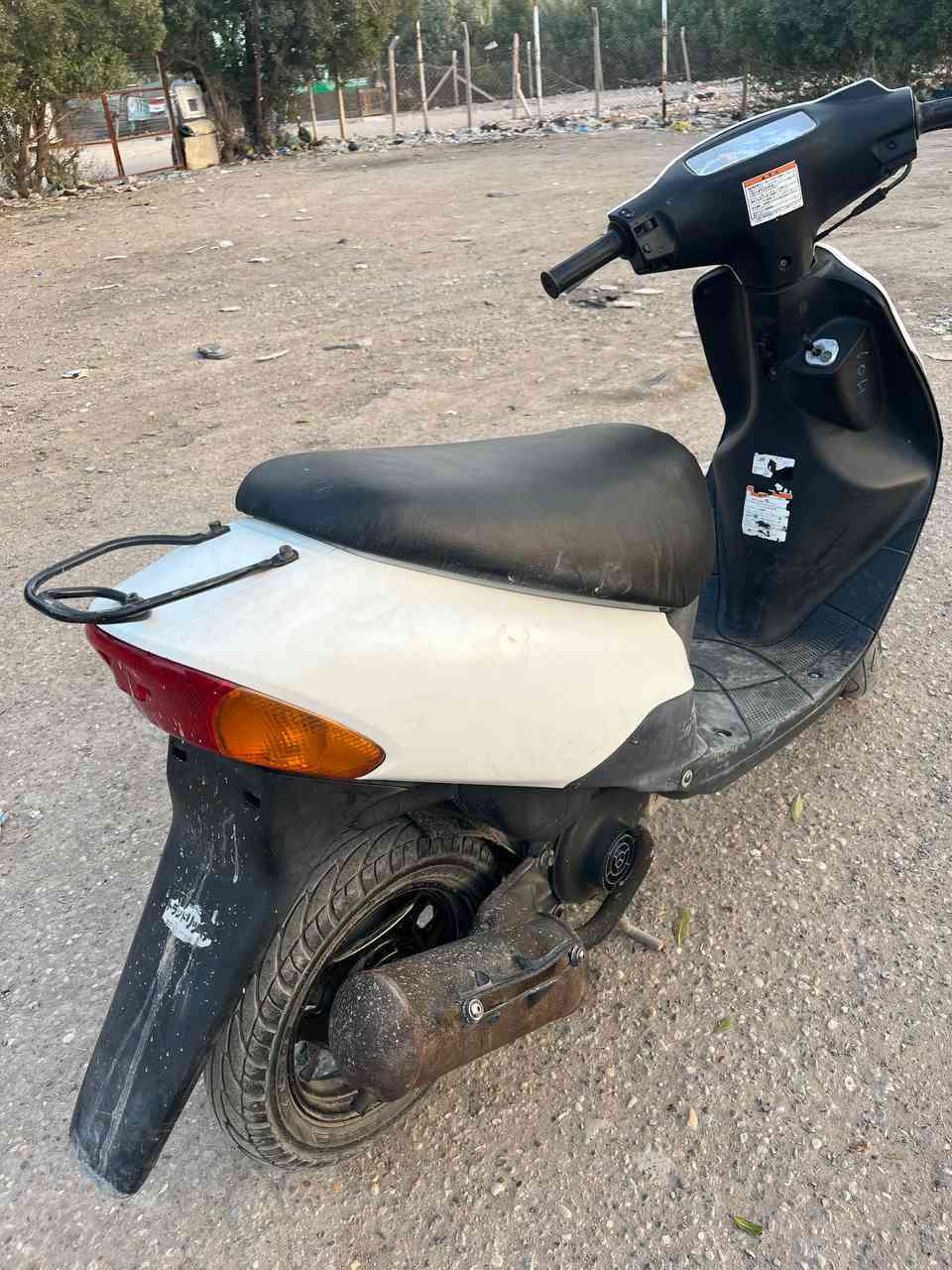 السلام عليكم للبيع دراجة سازوكي 60دراجة كلش حلوه ومرتبه كل شي شغال بيها عدا عداد السرعة مكاني بغداد الأمين الثانية السعر350 للتواصل ***********
