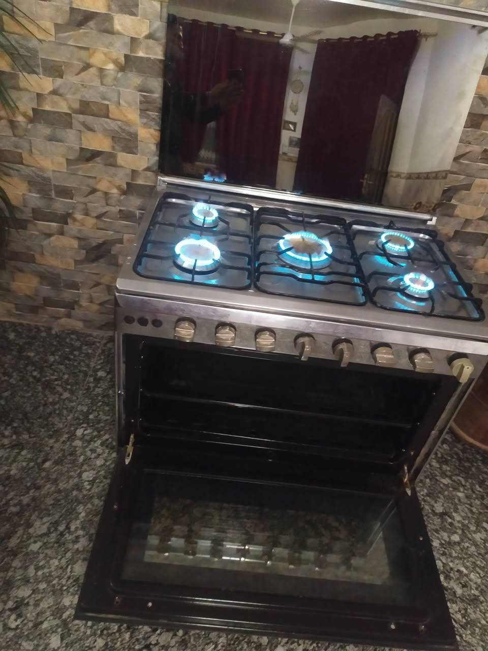 طباخ مصري رويال نظيف جدا كله شغال عالفحص ناره زركه وقويه الفرن دكمتين سعره 190
يوجد توصيل


**إذا كنت صاحب هذا الإعلان وتريد حذفه لأي سبب، رجاءا أرسل رسالة إلى الدعم الفني**