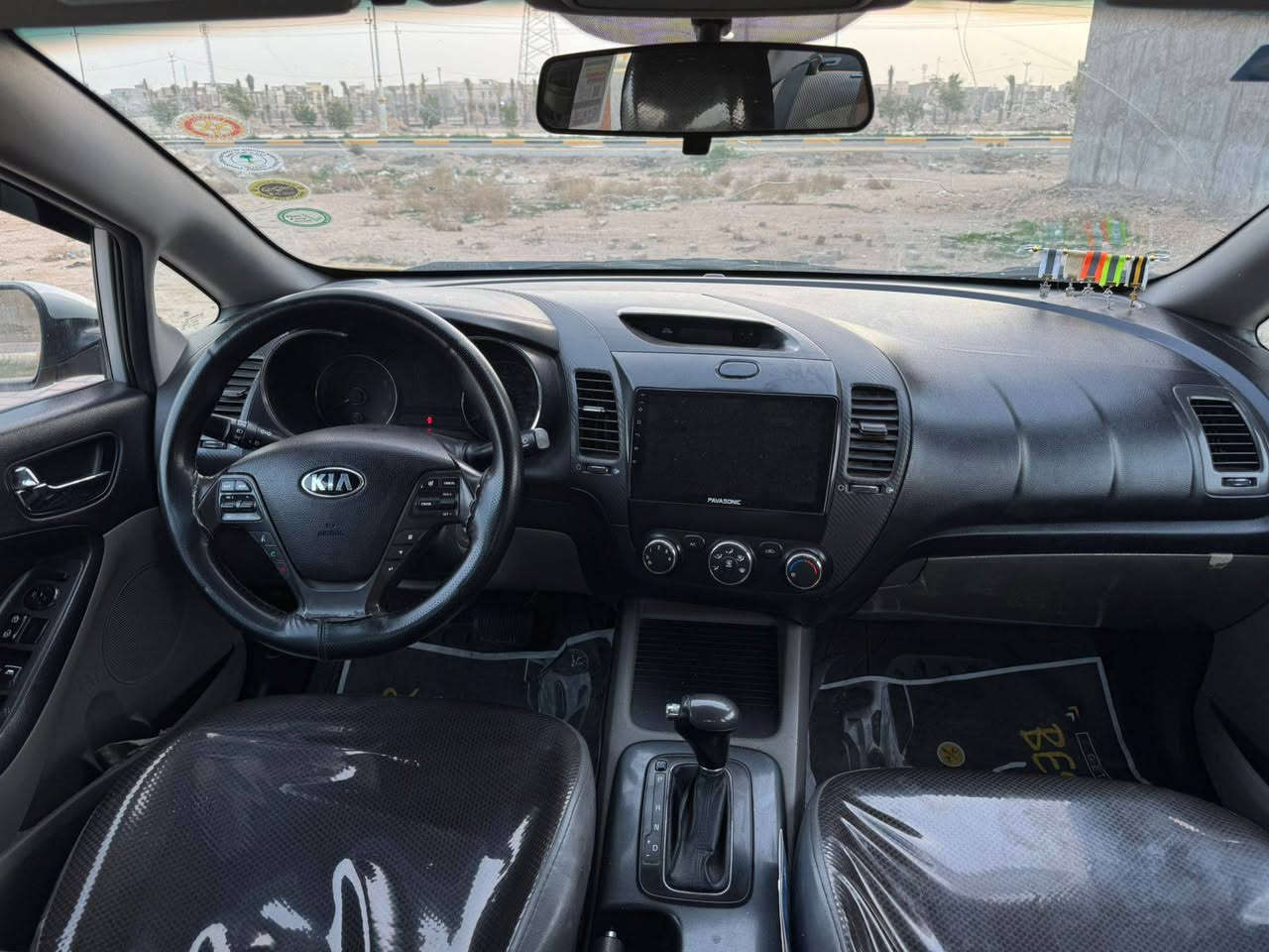 السلام عليكم فورتي 2015حادثه فقط بنيد بدون دواخل والباقي ليبل واحد الاستفسار ***********  السعر 109 موصفات شاشه كامره دواره تحكم استيرن محرك 2000 كير ومكينه مكفولات حداديه تخم تاير هيئه  وغرامات مصفره رقم بغداد سنويه جديده المكان كربلاء
