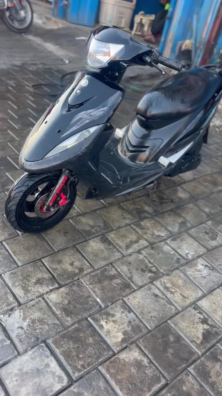 سلام عليكم دراجه ماكس عدله رمبه كفاله عامه السعر 900 وبيه مجال حك الجيه العنوان حي اور قرب جامع الفردوس التواصل مع هذه الرقم ***********
