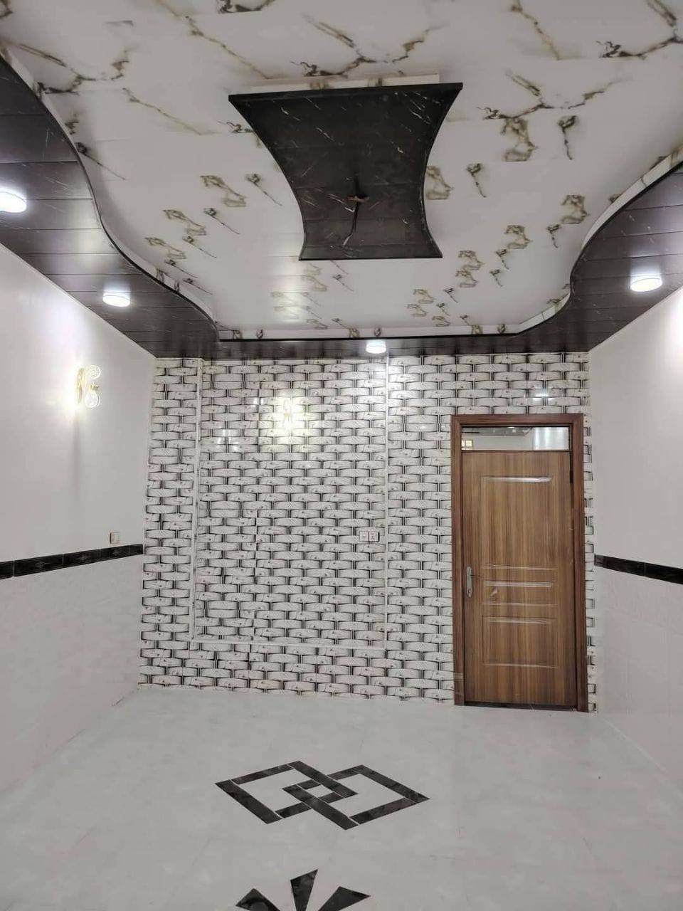 يالله يالله  بيت للبيع جديد بلاش بلاش  😍وتساب ***********📞📞
عنوانه المكتب مقابل قريه الغدير عمود262 مكتب النور للعقار احجز بيت احلامك يم مكتب النور 😍🏬🏬
#__مساحه_لبيت_150متر_مربعه 
#_ 
#بيت_طابو_زراعي_سند25
سعره 52عرض شارع 10متر فول خدمات 

بناء حديث غير مسكون
بناء ممتاز جدا  عنوان  لبيت النجف 
#مقابل_ملحق_قرية_الغدير_مباشر 
يحتوي لبيت على+ غرفه2+صاله  +مطبخ ستقبال +صحيات بلداخل +
***********وتساب
