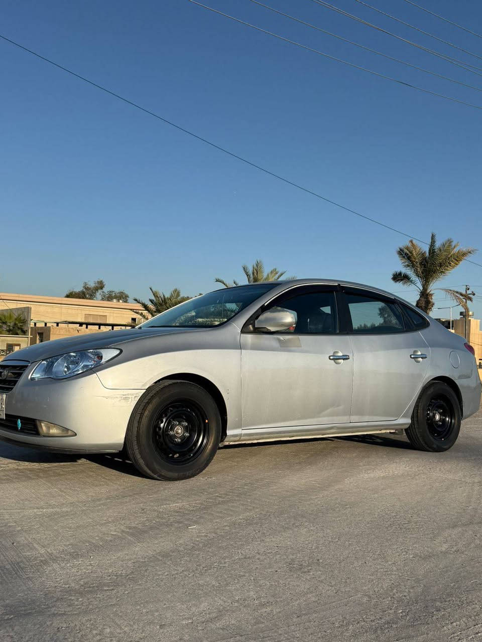 ‏                           سلام عليكم
‏النترا 
‏مديل ٢٠٠٩ اللون رصاصي 
‏محرك ١٦٠٠دكشن عالي المرغوب
‏رقم بغداد مشروع وطني تداور بأي محافظه
‏ملاحظات (جراد قليل بلبنيد والقمارة وقليل بلجنطه بارد باب السدر وموضح بلصورة وقطعه ونص صبغ وبيه سونار موضح كلشي)  السيارة جاهزة من كلشي 
‏مكان النجف 
‏للاتصال ***********
‏السعر ١٠٠$
