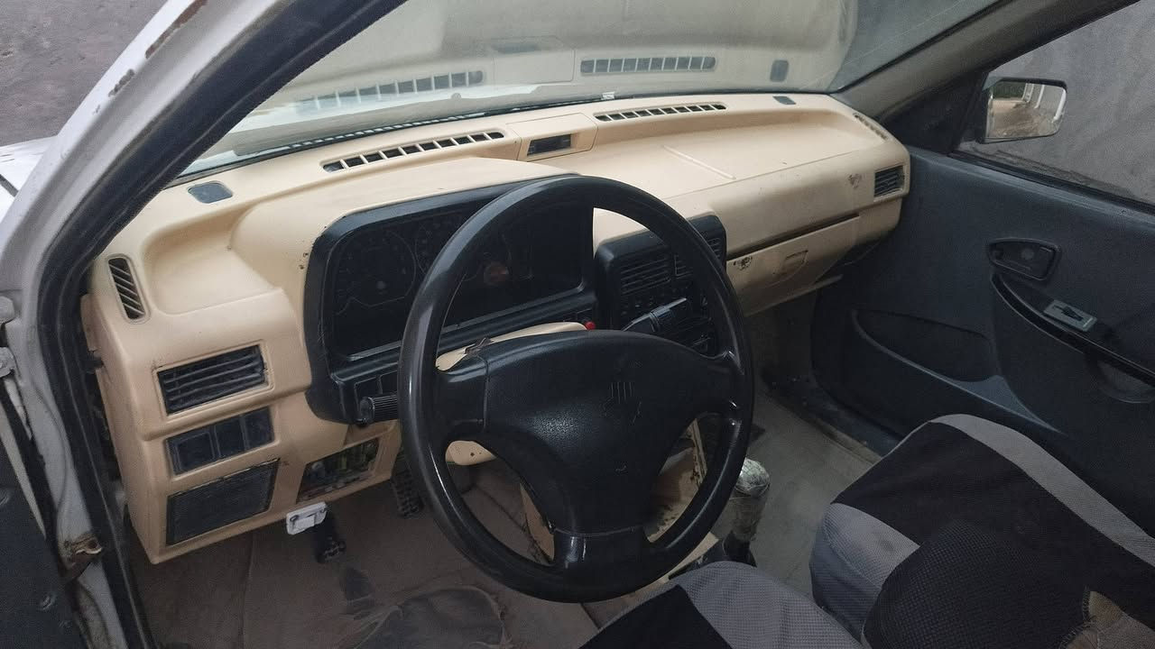 سلام عليكم سايبه 2009رقم انكليزي سنويه  لل 31 مداورثاني يوم اكاتبك عقد مروري مكينه وكير ابرايد مكينه ادخن مستحقه بسمي شخصين السعر 23ورقه وبيهه مجال هزه جديده تليفوني***********
