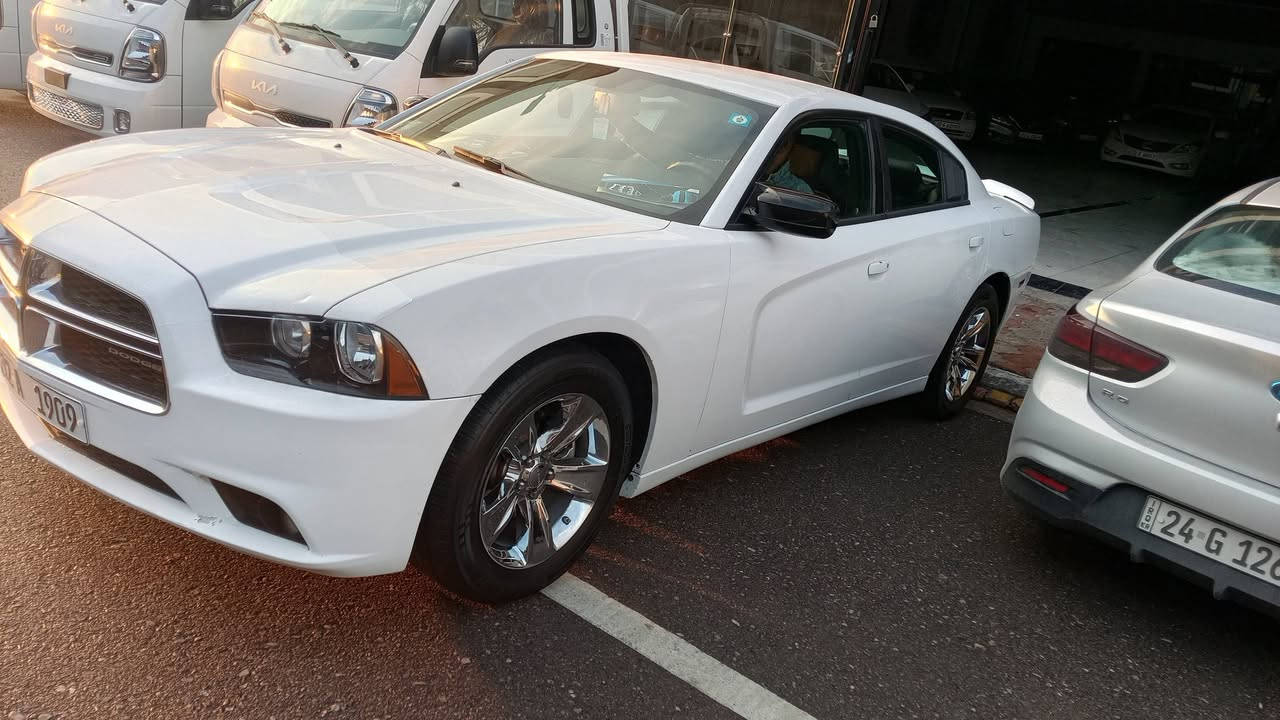 جارجر 2013 بدون ضرر فول ماعدا سلايت تحكمات استيرن شاشة جبيرة موجودة بالموصل
***********
***********
